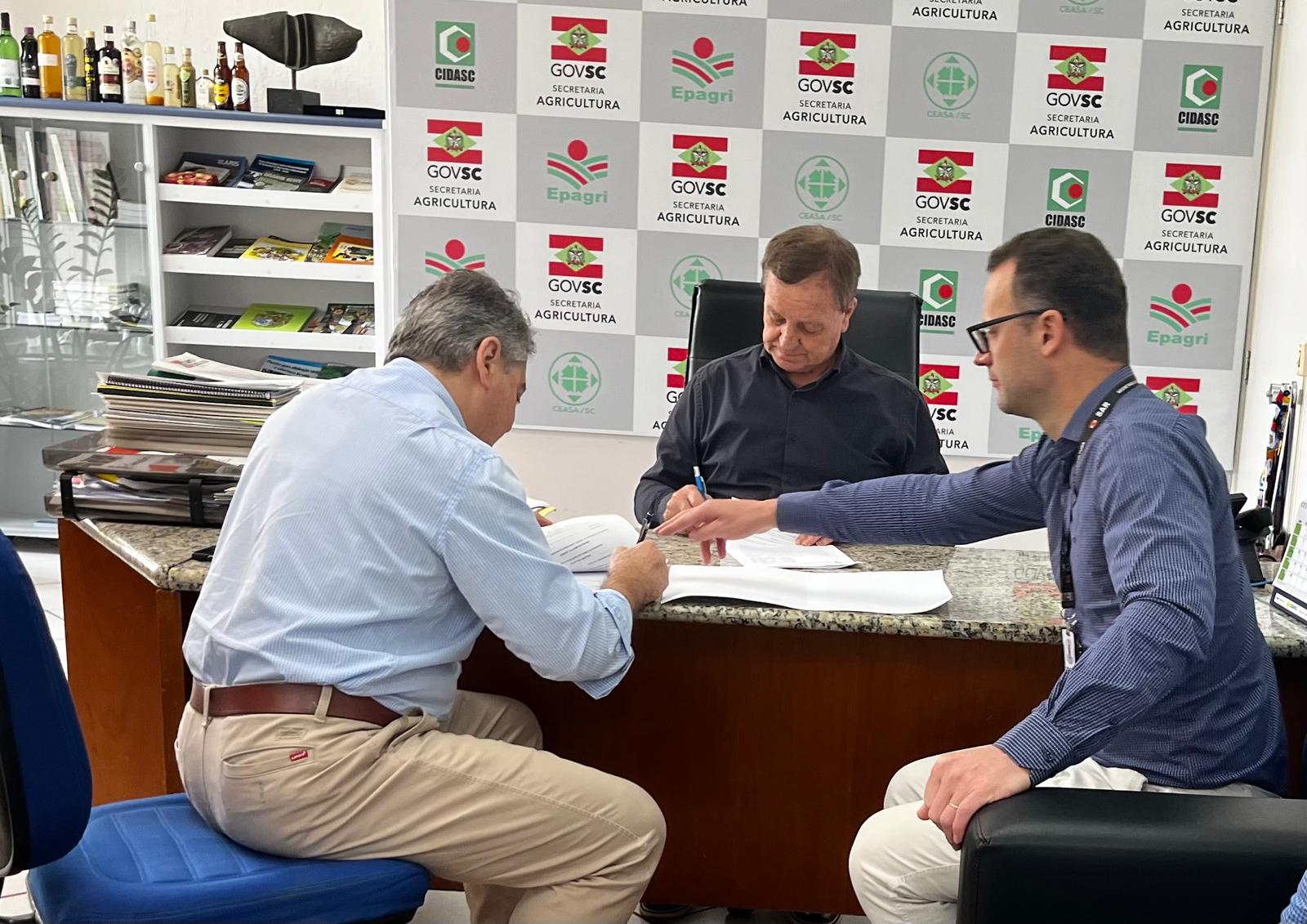 SAR e Icasa assinam Termo de Cooperação para impulsionar a Regularização Ambiental e Fundiária das propriedades rurais catarinenses