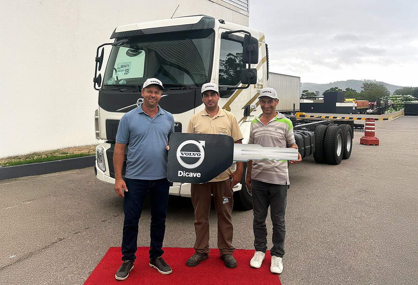 Cooperfale adquire caminhão com recursos do Programa Financia Agro SC